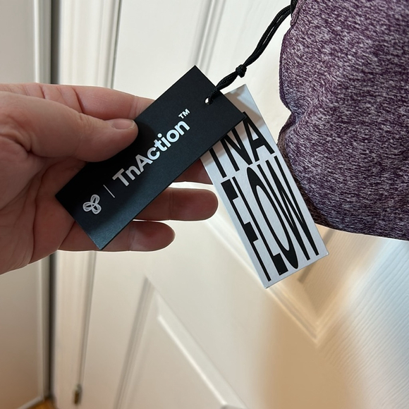 NWT TNA TnAction Flow Sports Bra – Size Large - Picture 4 of 5